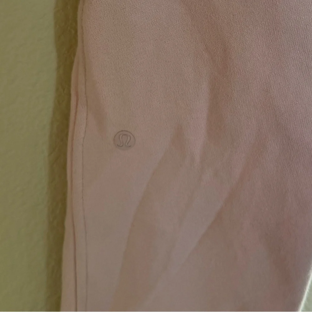 Lululemon high rise Scuba jogger pant‎ sz 4 in Pink Mist